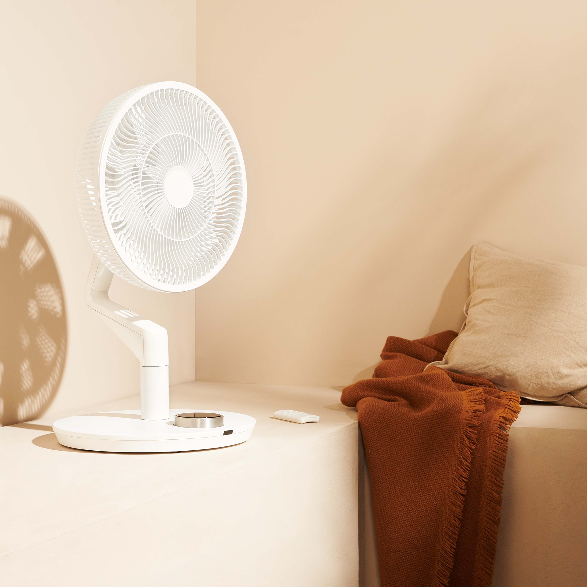 DXCF Whisper Flex Ultimate lifestyle